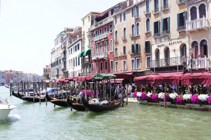 Путешествие в Европу на автомобиле Мазда