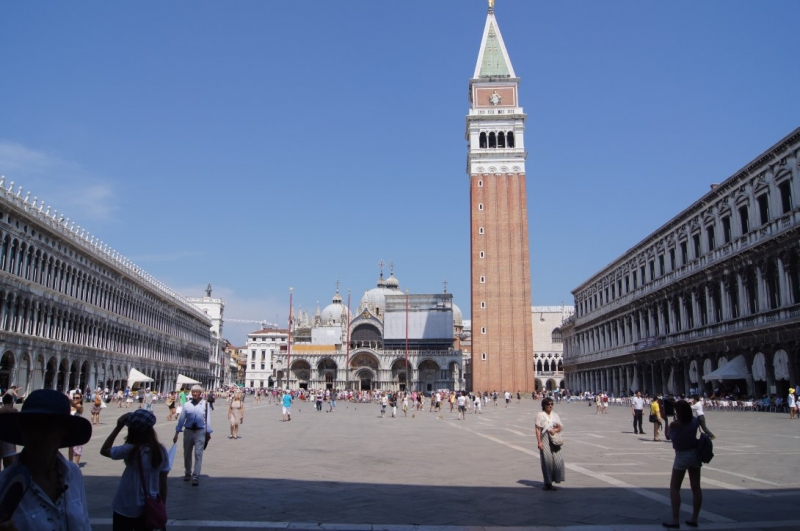 Путешествие в Европу на автомобиле Мазда