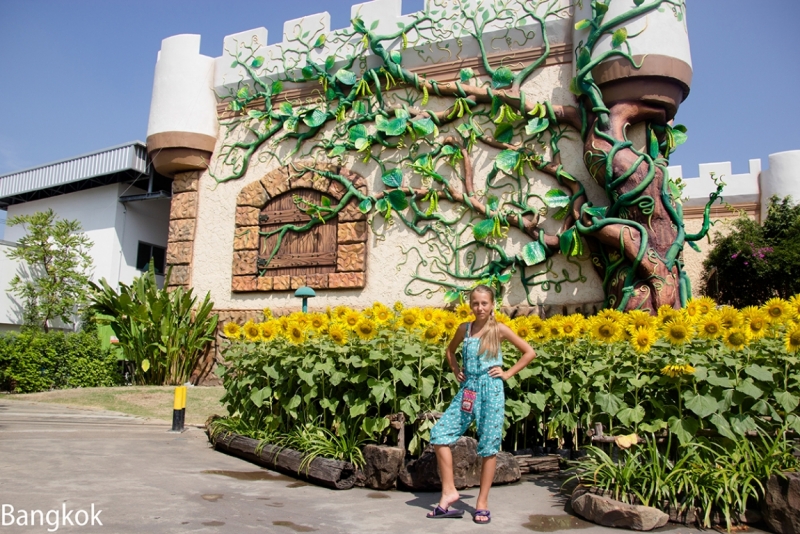 Парки развлечений в Бангкоке Dream World, Safari World, Siam-park