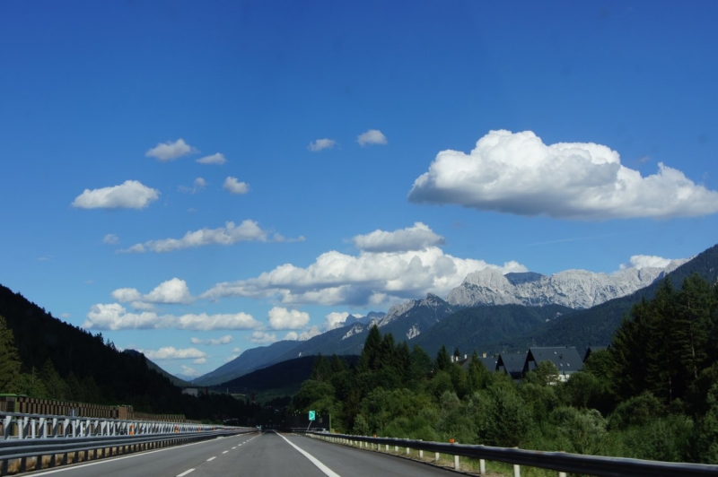 Путешествие в Европу на автомобиле Мазда