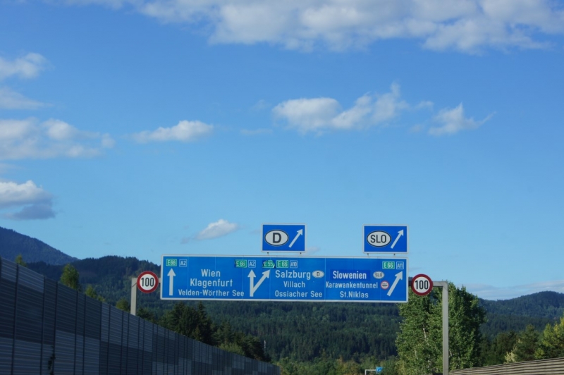 Путешествие в Европу на автомобиле Мазда