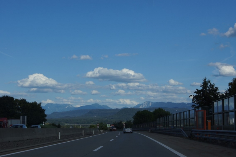 Путешествие в Европу на автомобиле Мазда