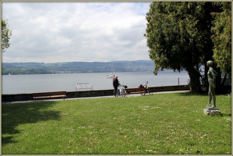 Их Цюриха в Лахен на велосипеде