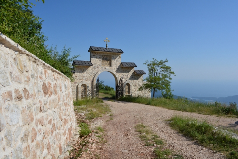 Черногория в июне, не взирая на годы