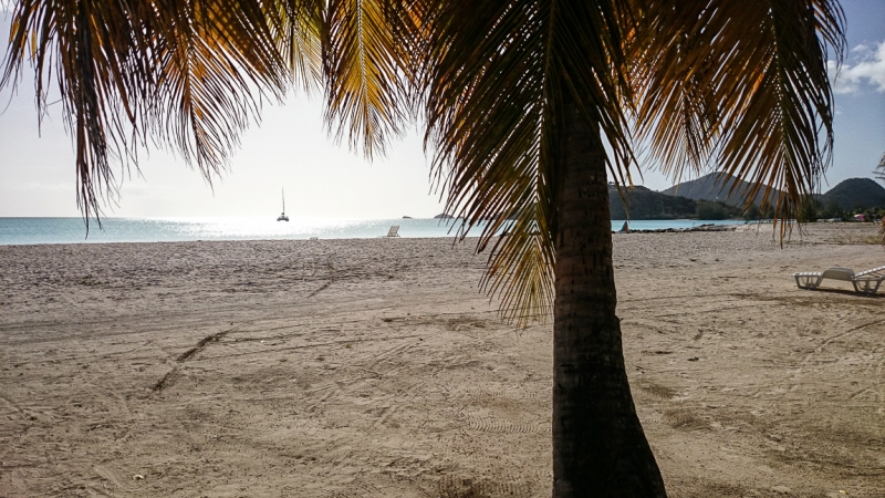 Антигуа. Маленький остров в Карибском бассейне. А-шик-мама-зузу-бабули-е!