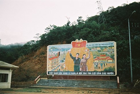 Вьетнам  2002