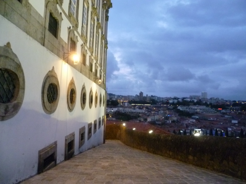 Португалия 2014: бочка меда и ложка дегтя (Лиссабон, Порту, Назаре, Пенише/Пнише, Обидуш)