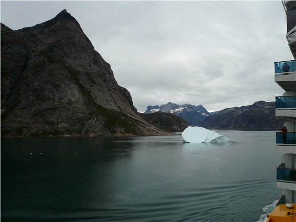 Green&White Landia: Гренландия с суши и с моря