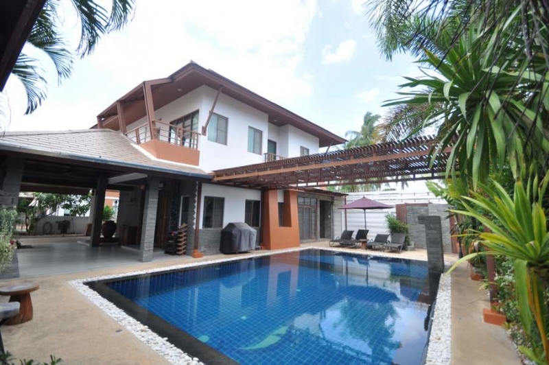 Вилла на продажу в Ла Валли