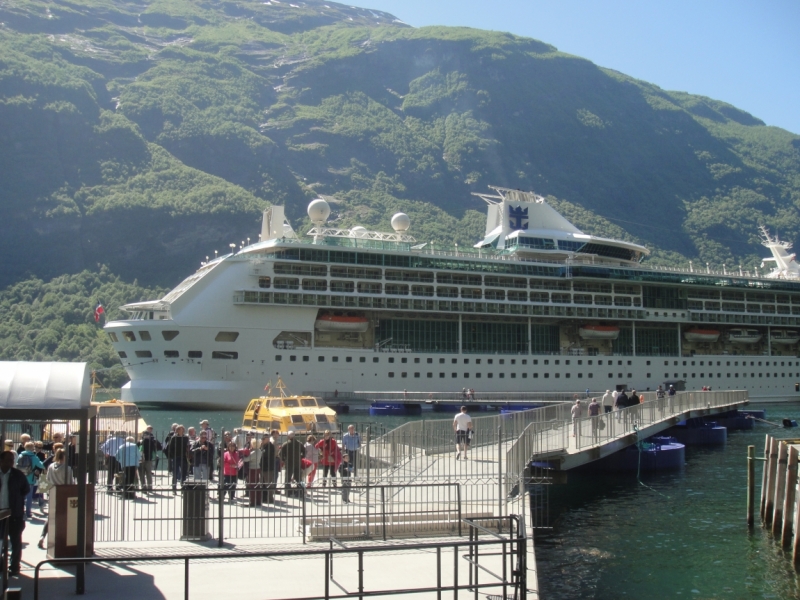 Норвежские фьорды на Costa Pacifica и до-и-после-круизная Германия с элементами квеста