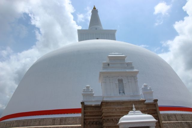 Шри Ланка в одиночку: Храмы, горы, море и 3 национальных парка