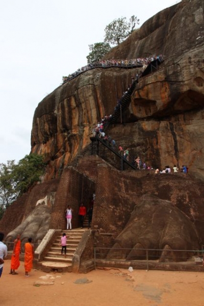 Шри Ланка в одиночку: Храмы, горы, море и 3 национальных парка