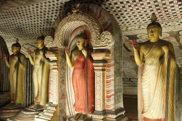 Шри Ланка в одиночку: Храмы, горы, море и 3 национальных парка