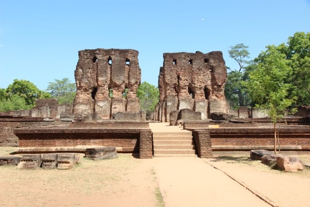 Шри Ланка в одиночку: Храмы, горы, море и 3 национальных парка
