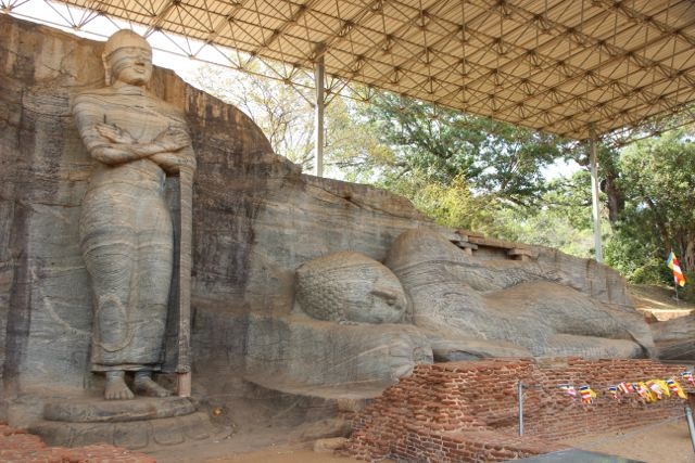 Шри Ланка в одиночку: Храмы, горы, море и 3 национальных парка