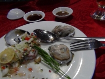 Ужин в ресторанчике на берегу