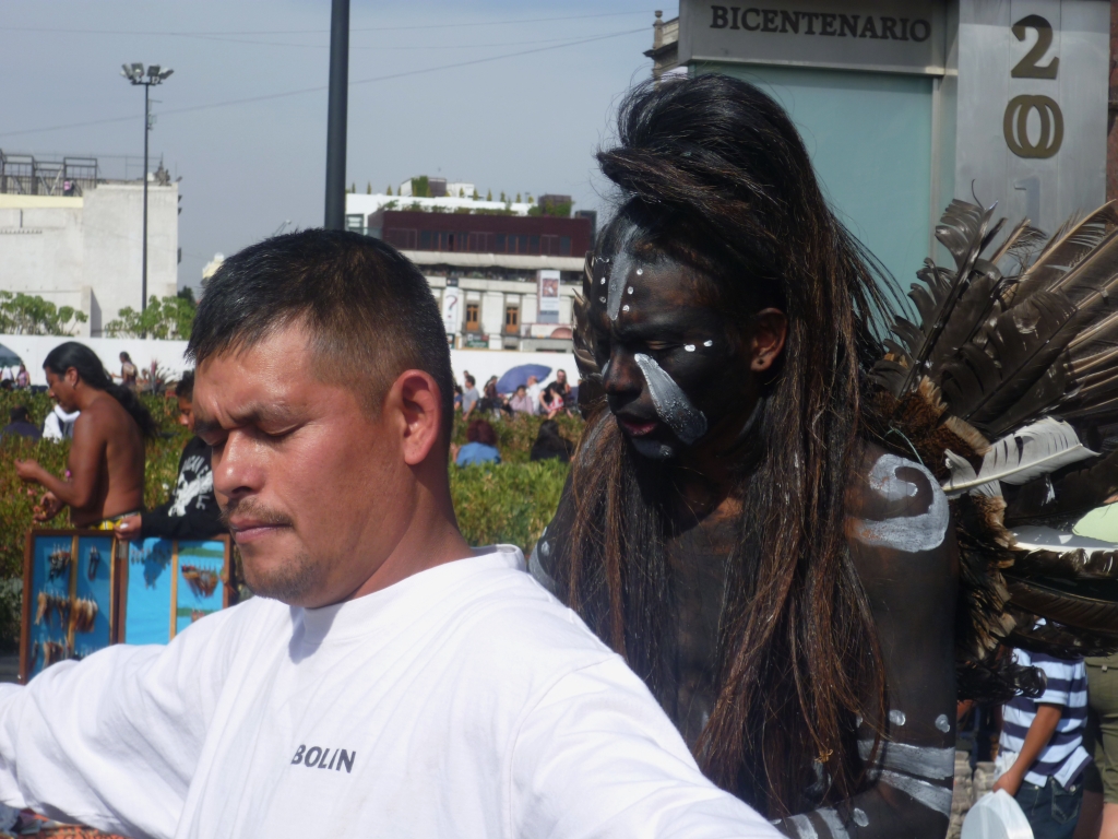 Их быт и их нравы: повседневная жизнь в фотографиях